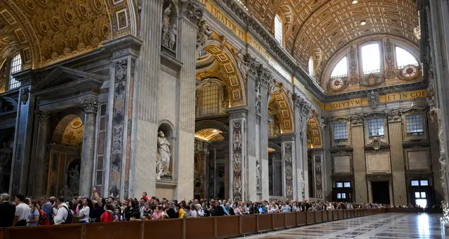 Papa: riaperta stamane Basilica S.Pietro, già molti in coda