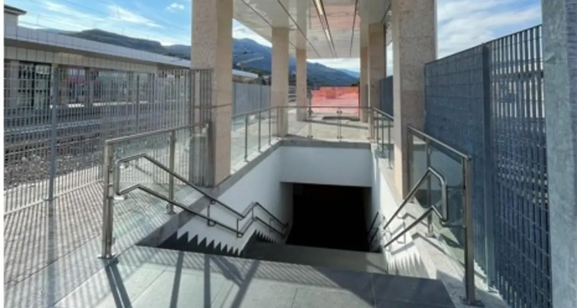 Rovereto, inaugurato il sottopasso ciclo-pedonale della stazione: da piazzale Orsi a Borgo Sacco (ma dovrete pedalare sulle scale)