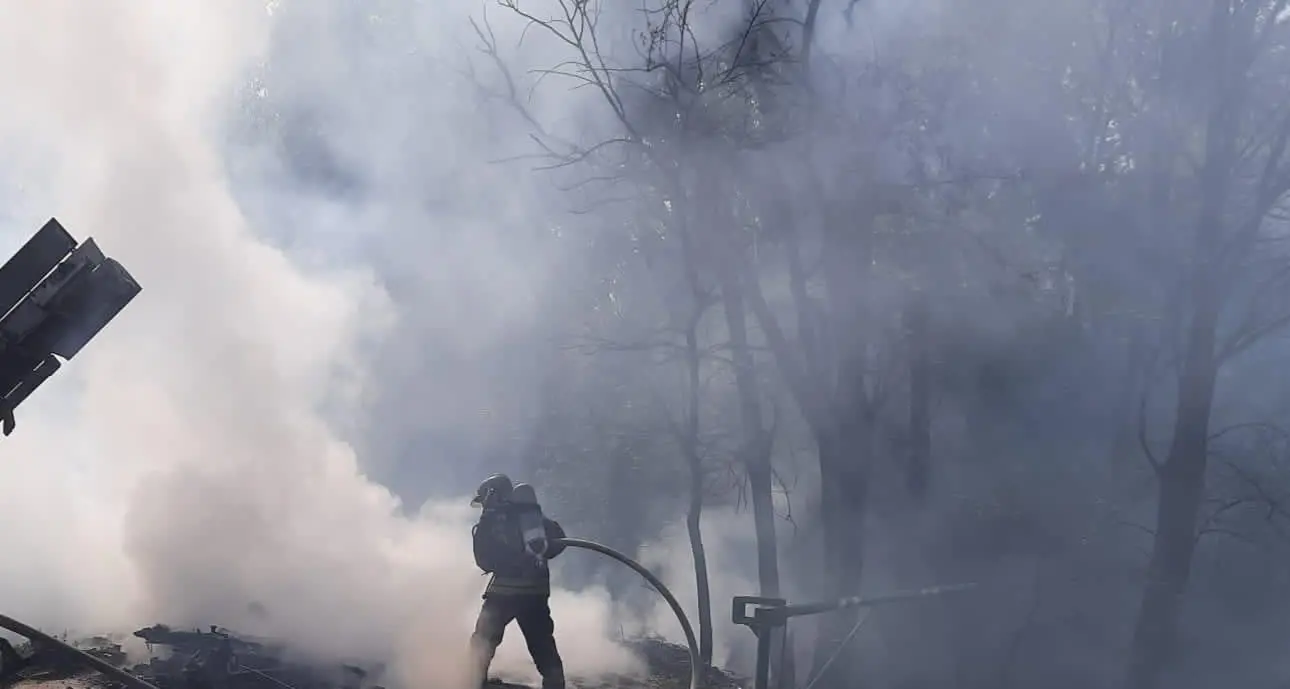 Lavis, a fuoco una roulotte, paura per la bombola di Gpl