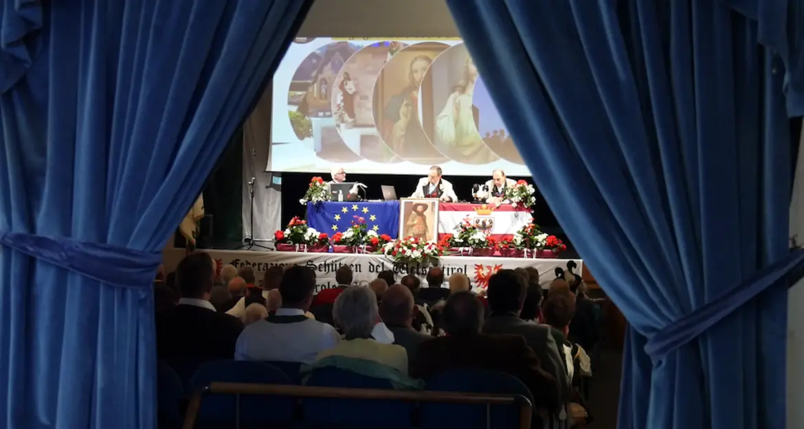 Schützen trentini in assemblea, numeri in calo per il Covid, e non si trovano giovani