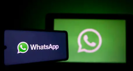 WhatsApp, presto condivisione di foto in qualità originale: utenti potranno scegliere la qualità delle immagini condivise