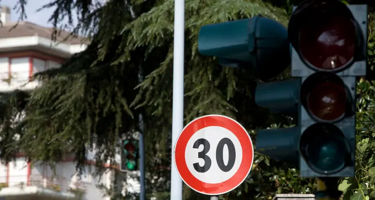 Le “zone 30” a Trento, il sindaco: «Termine che non mi piace, andrebbero chiamate zone bambini”