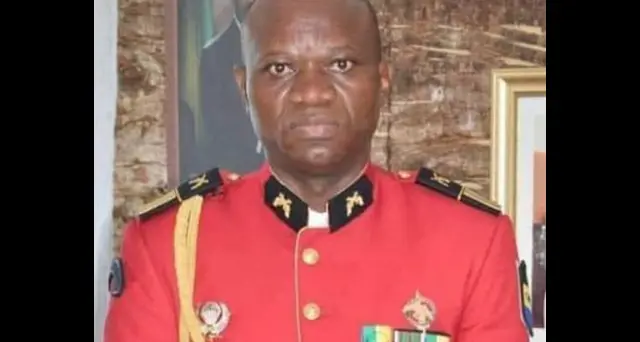 Gabon: Oligui giura come 'presidente di transizione'