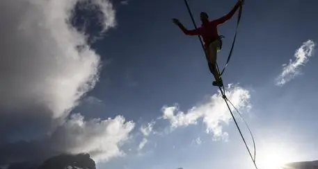 Slackline non autorizzata tra le torri del Vajolet, quattro cechi rischiano da 1.032 a 6.197 euro di multa