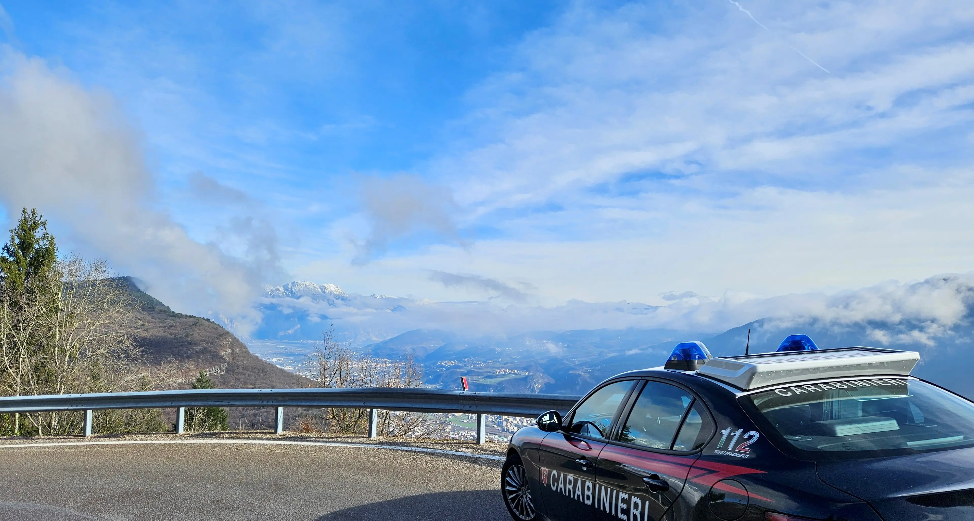 Mezzocorona: saccheggiano di notte alcune auto in sosta, arrestati dai carabinieri