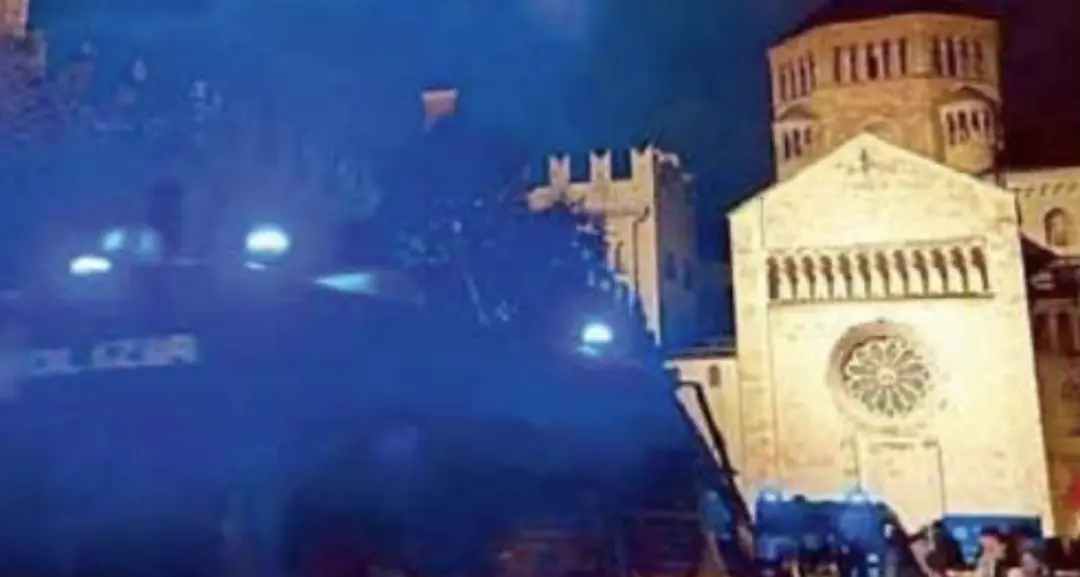 Dà in escandescenza nel Duomo di Trento, interviene la polizia