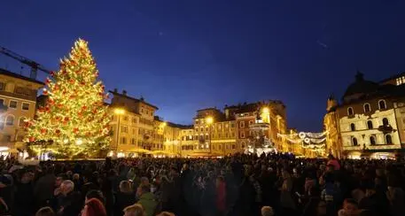 Capodanno in piazza Duomo, si festeggia fino le due: ci saranno anche i The Bastard Sons of Dionisio
