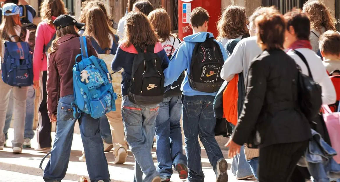 Pandemia e scuola, crollo dei contagi. Confronto tra Bisesti e i presidi
