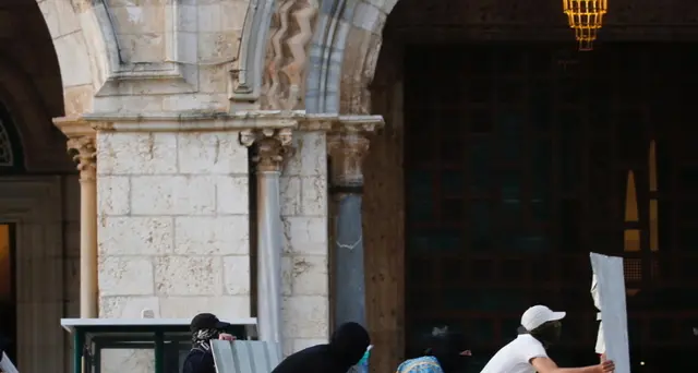 Gerusalemme: ripresi gli scontri su Spianata delle Moschee