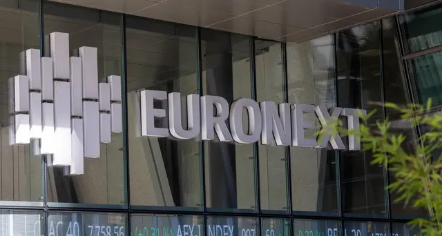 Borsa: Milano apre in rialzo (+0,65%), finanziari sotto i riflettori