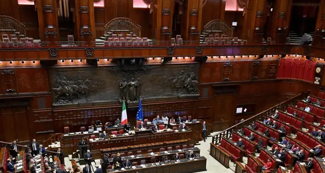 Terrorismo: ok unanime della Camera alla mozione sulla Francia