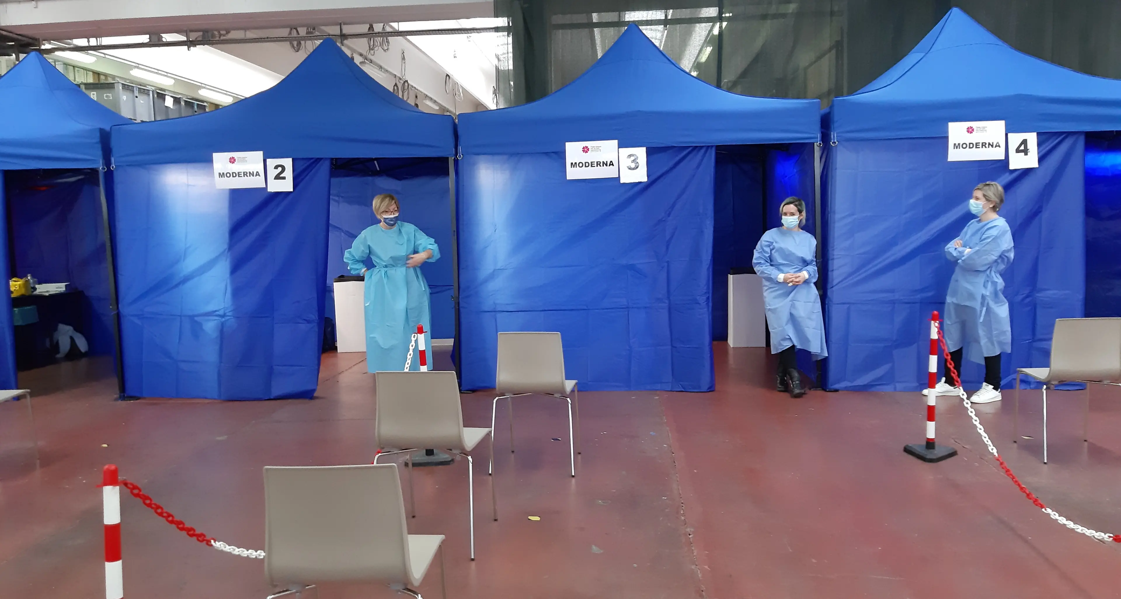 Covid in Trentino, due nuovi decessi e oltre 500 classi scolastiche in quarantena
