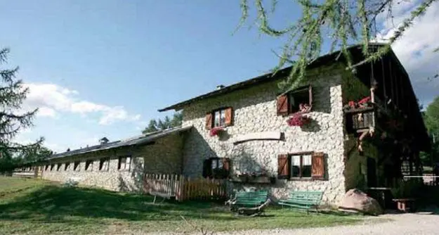 Formaggio contaminato, un milione di risarcimento. Mattia da 7 anni in stato vegetativo