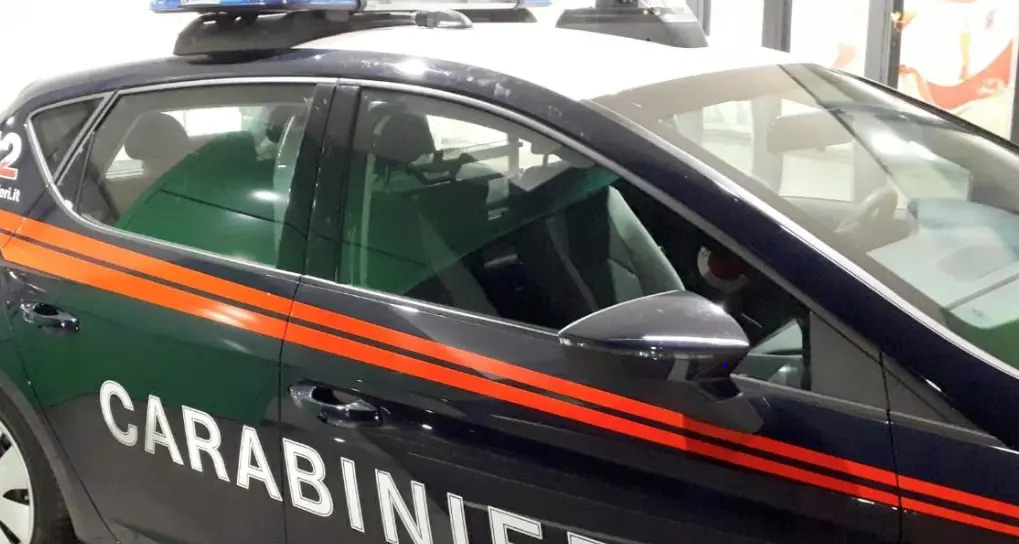 Guerra di bande in città: dopo via Pozzo, altra rissa in corso Tre Novembre, sangue e feriti a colpi di stampella