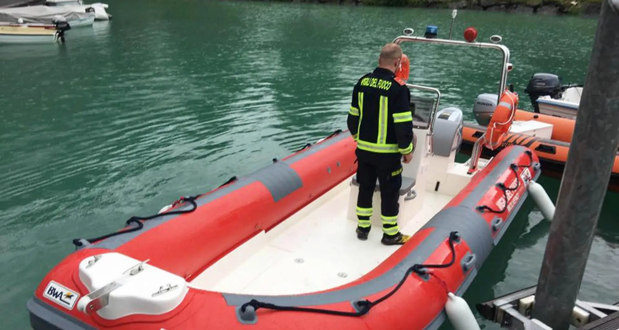Ultraleggero precipita nell'Adige a Trento Sud: salvi i due passeggeri