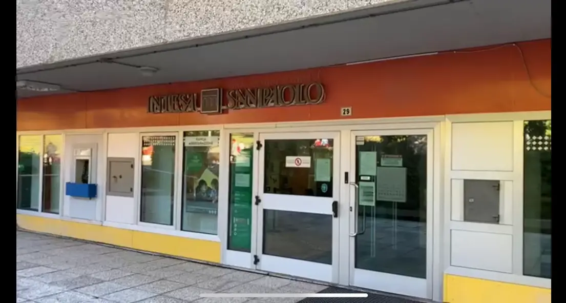 Madonna Bianca, chiude la filiale della banca, ancora disagi per gli anziani
