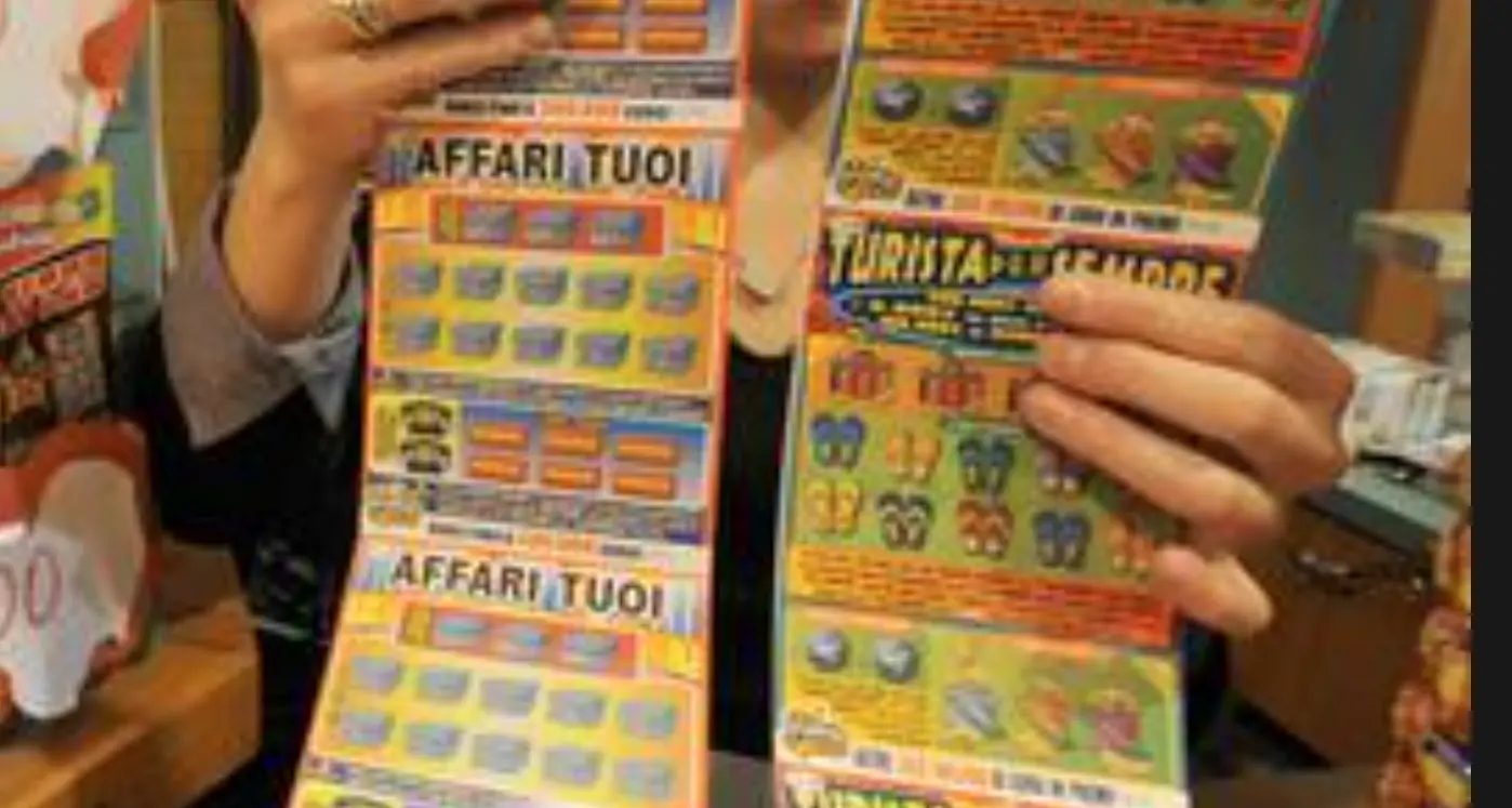 Furto notturno al distributore Eni di via Maccani, via Gratta e Vinci per 8 mila euro