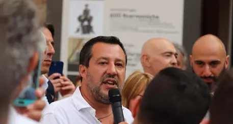 Salvini sulle discoteche chiuse e green pass: “Qualcuno odia i giovani”