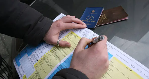 Alto Garda e Ledro, la polizia locale lancia l’allarme: “Segnalate diverse truffe telefoniche sulle assicurazioni”
