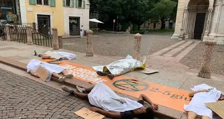 Festival Trento, corteo di protesta per ambiente e diritti