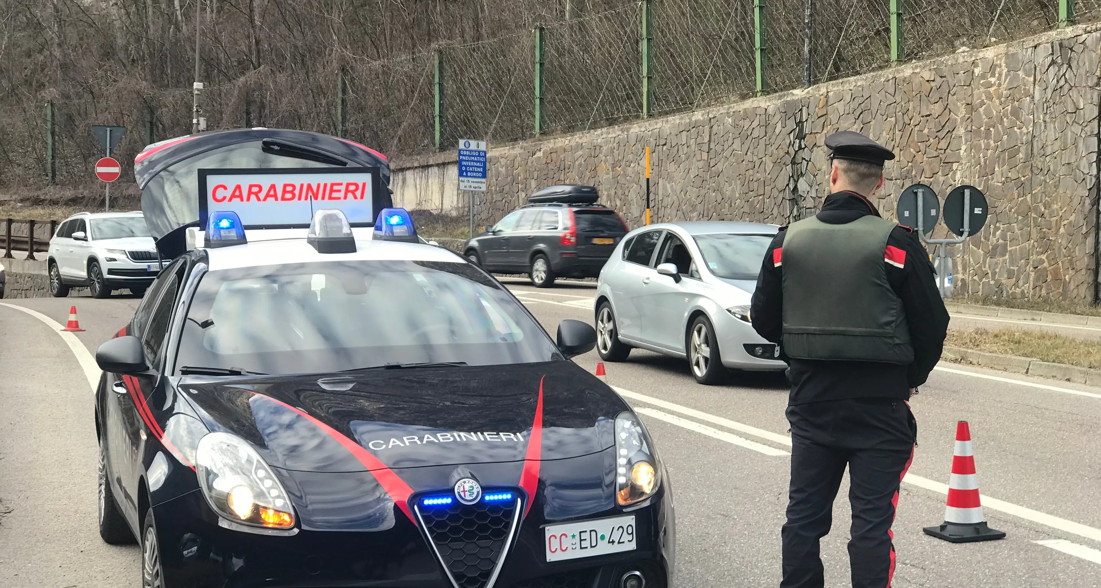 Turisti e giovani nonesi fermati con la droga nelle valli del Noce: il bilancio dei controlli dei carabinieri