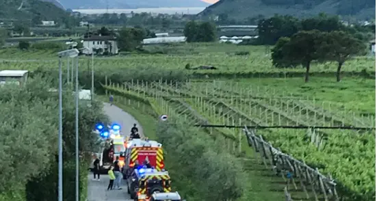 Con la moto da cross contro un palo, su una stradina sotto la Maza, grave un diciassettenne ad Arco