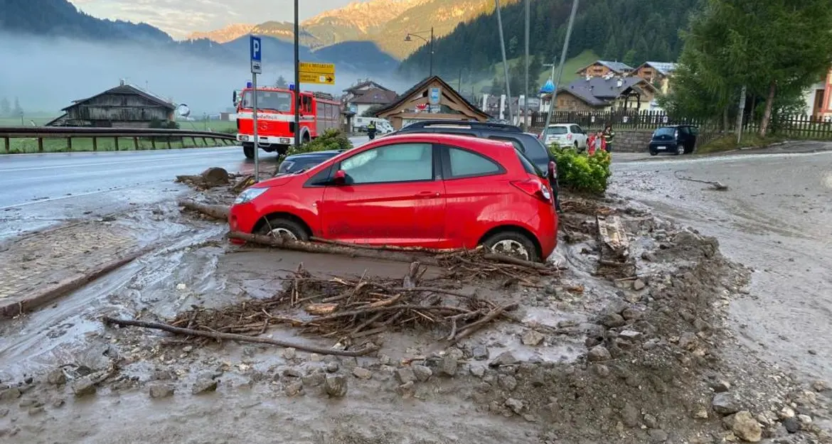Bomba d’acqua nella zona di San Giovanni e Mazzin di Fassa, il punto della situazione