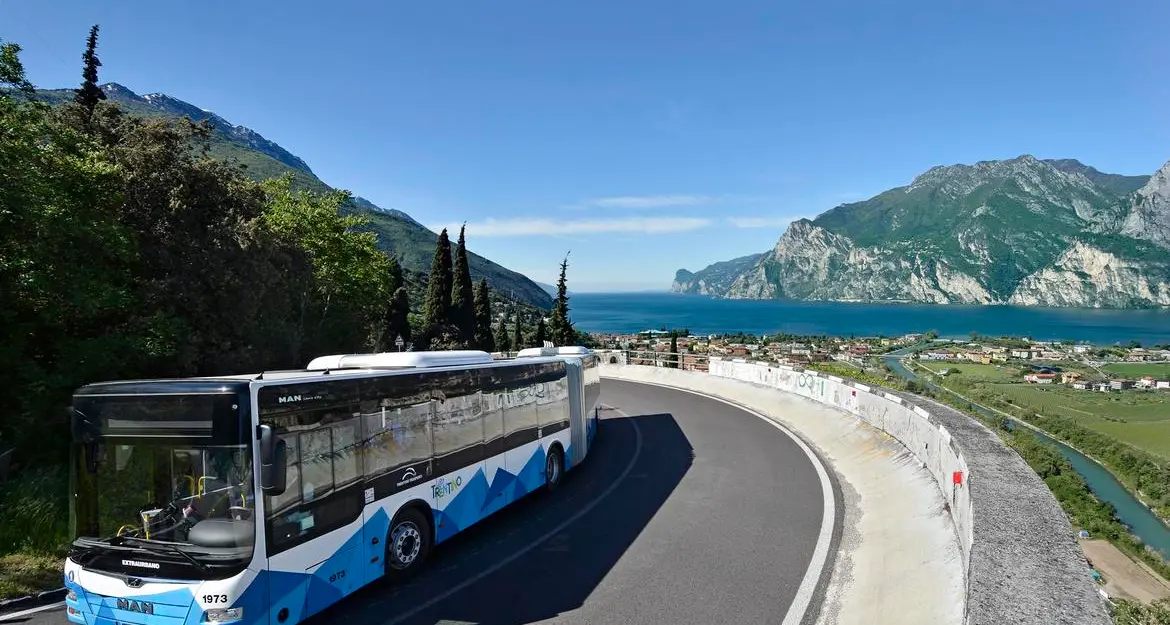 Tariffa di trasporto per gli studenti: il prossimo anno scolastico si pagheranno 20 euro