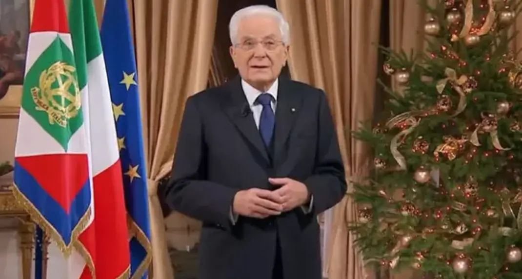 Mattarella: “Serve una cultura della pace”. Ai ragazzi: l’amore non è possesso