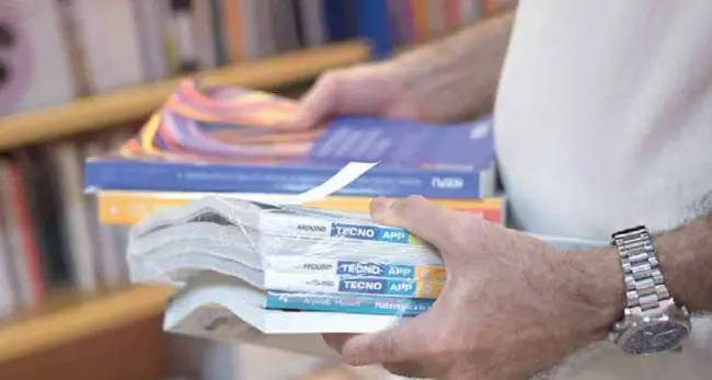 Caro scuola: i libri di testo sono sempre più costosi