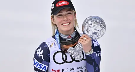 Shiffrin vince e fa 88, Bassino terza in classifica gigante