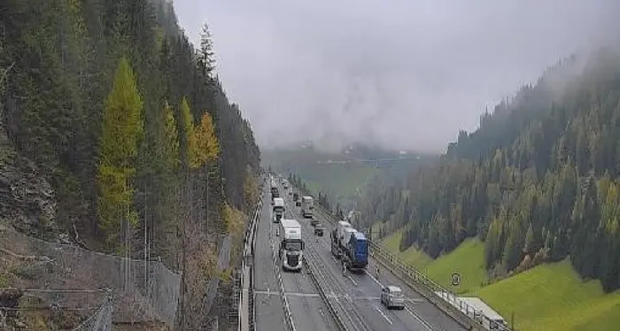 Lavori al ponte Lueg, disagi al Brennero: «Situazione complessa per i trasporti pesanti»