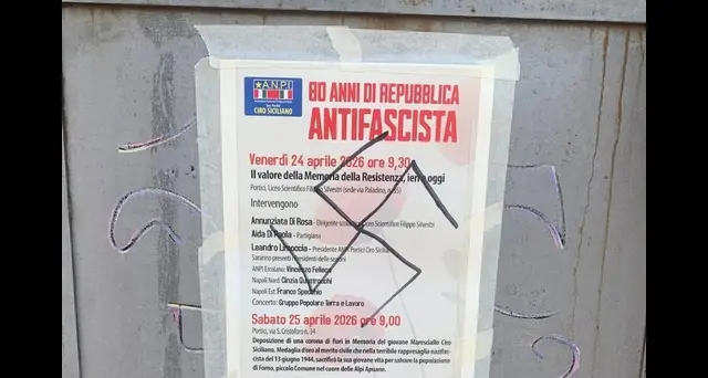 25 aprile: una svastica sull'ingresso dell'associazione partigiani a Portici