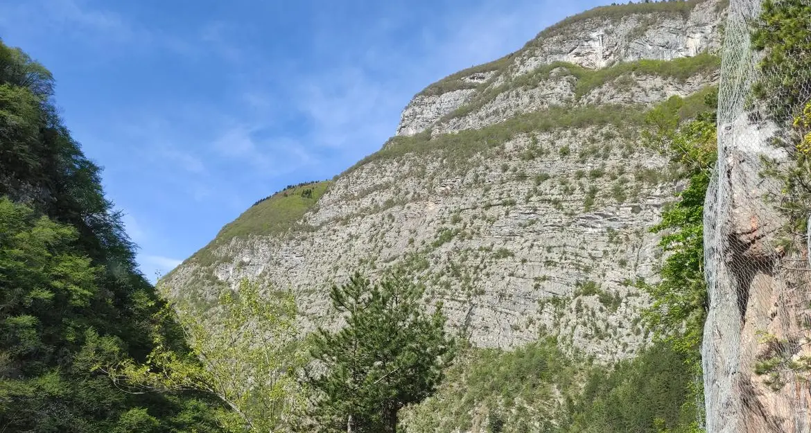 Strada per il lago di Tovel: tre ditte interessate all'appalto (che sfiora i 10 milioni di euro)