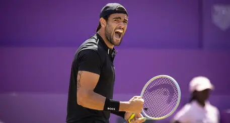 Uragano Berrettini, batte Botic Van De Zandschulp e vola in finale per il secondo anno consecutivo al Queen’s