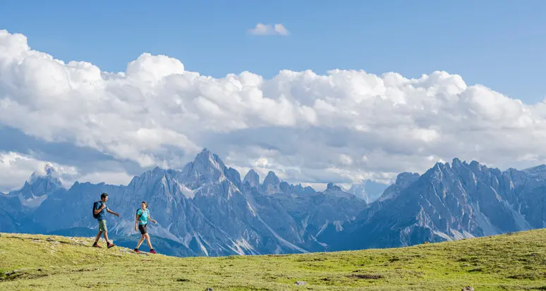 Overtourism o “industria” fondamentale per i territori? Tutti i numeri del turismo in montagna