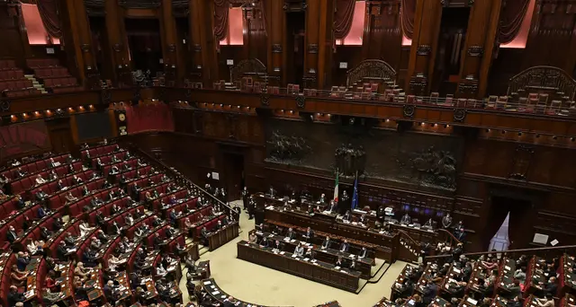 Italia-Francia: Camera approva ratifica Trattato Quirinale