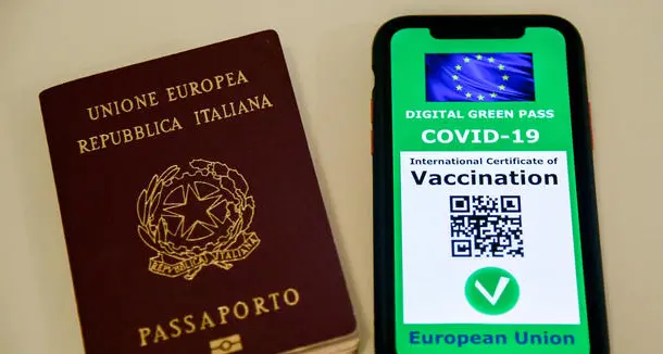 Il Green Pass c’è, ma parte lo scontro sulla app da usare: il Garante blocca PagoPA IO, e indica invece quella di Immuni