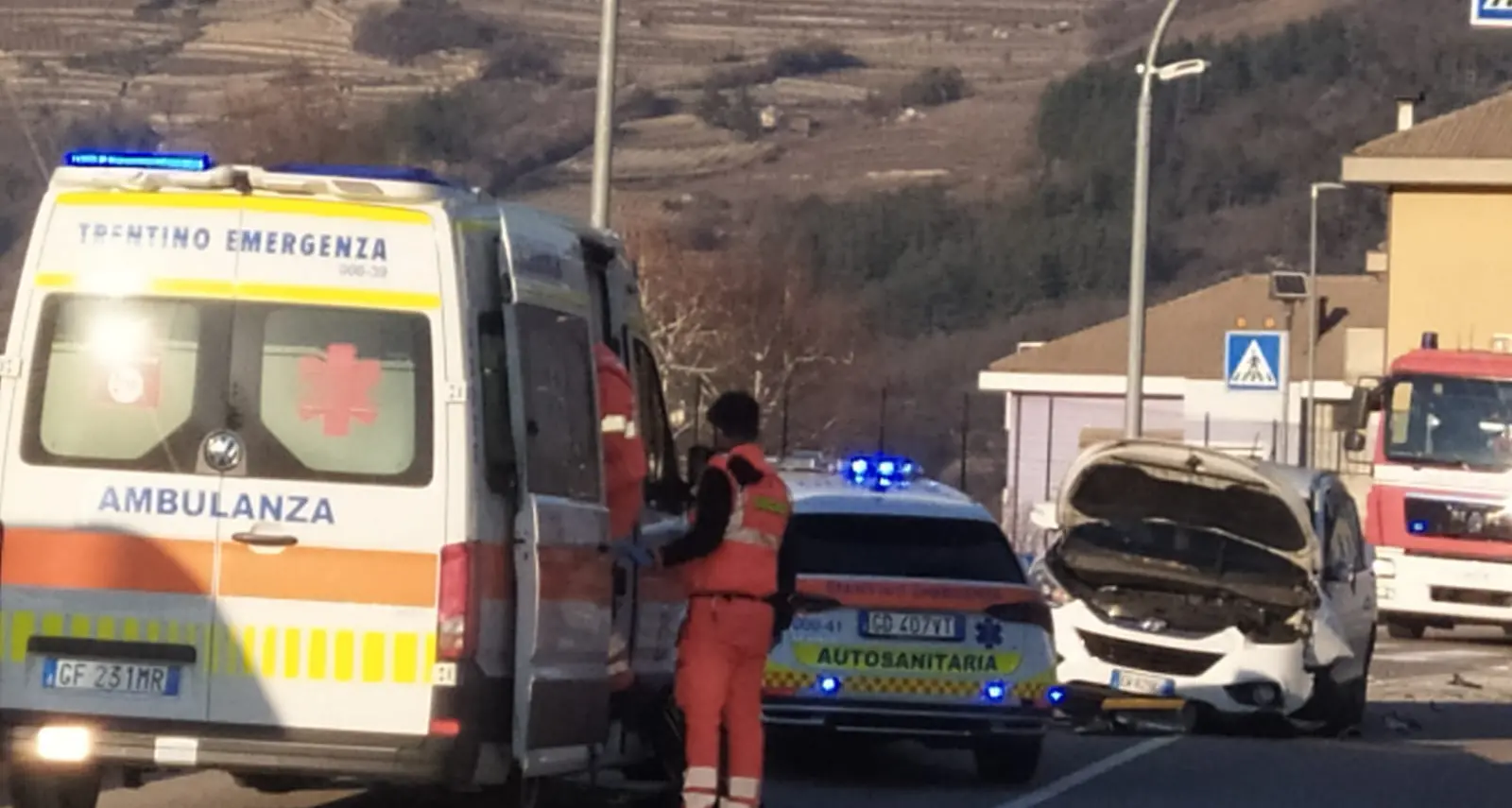 Pomeriggio di paura a Sant’Ilario, si ribalta un’auto: cinque persone ferite