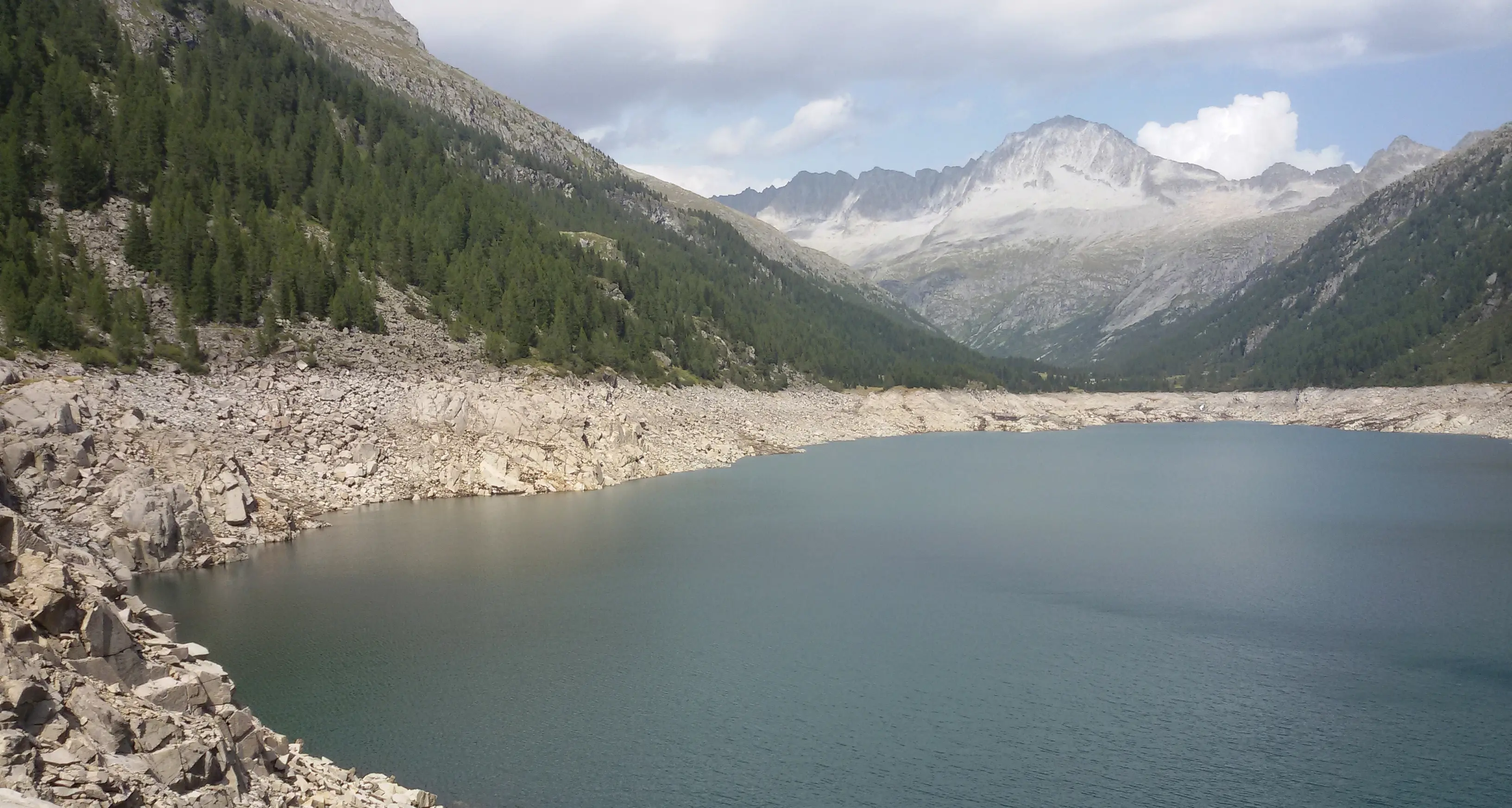 Mille nuove dighe sulle Alpi, il Cai protesta: “Spendiamo i fondi per chi vive in montagna”