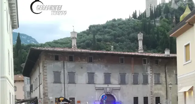 Convalidato l’arresto per la donna di Arco che ha accoltellato il compagno