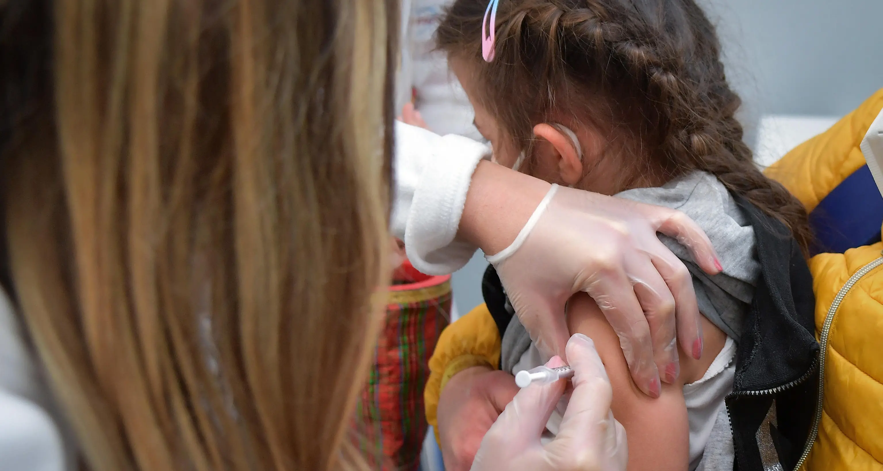 Covid in Trentino, tornano i contagi: un morto e quasi 450 nuovi positivi