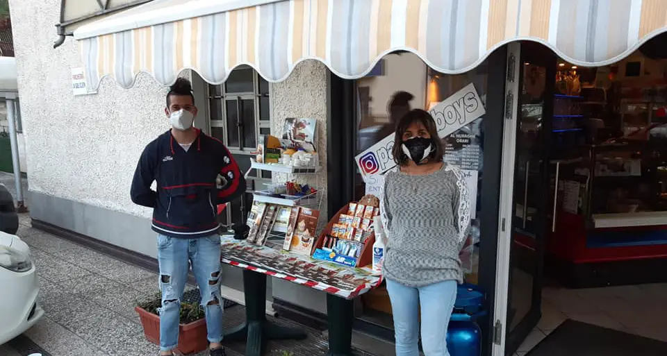Strappa i sigilli per la terza volta, revocata la licenza alla barista no-pass di Borgo, il bar «Nuraghe» chiuso definitivamente