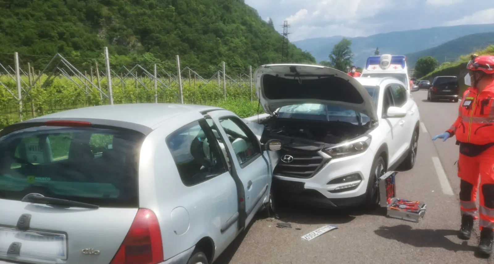Mori: frontale sulla retta di Loppio, tre persone ferite