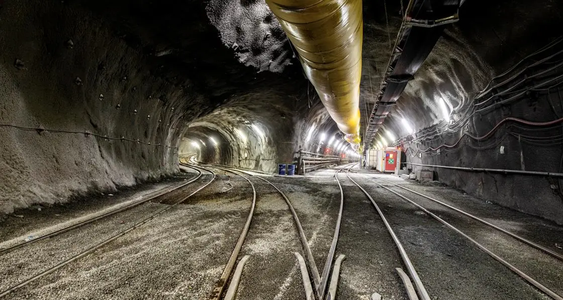 Tragedia nel tunnel del Brennero, geometra investito e ucciso da un treno sul versante austriaco