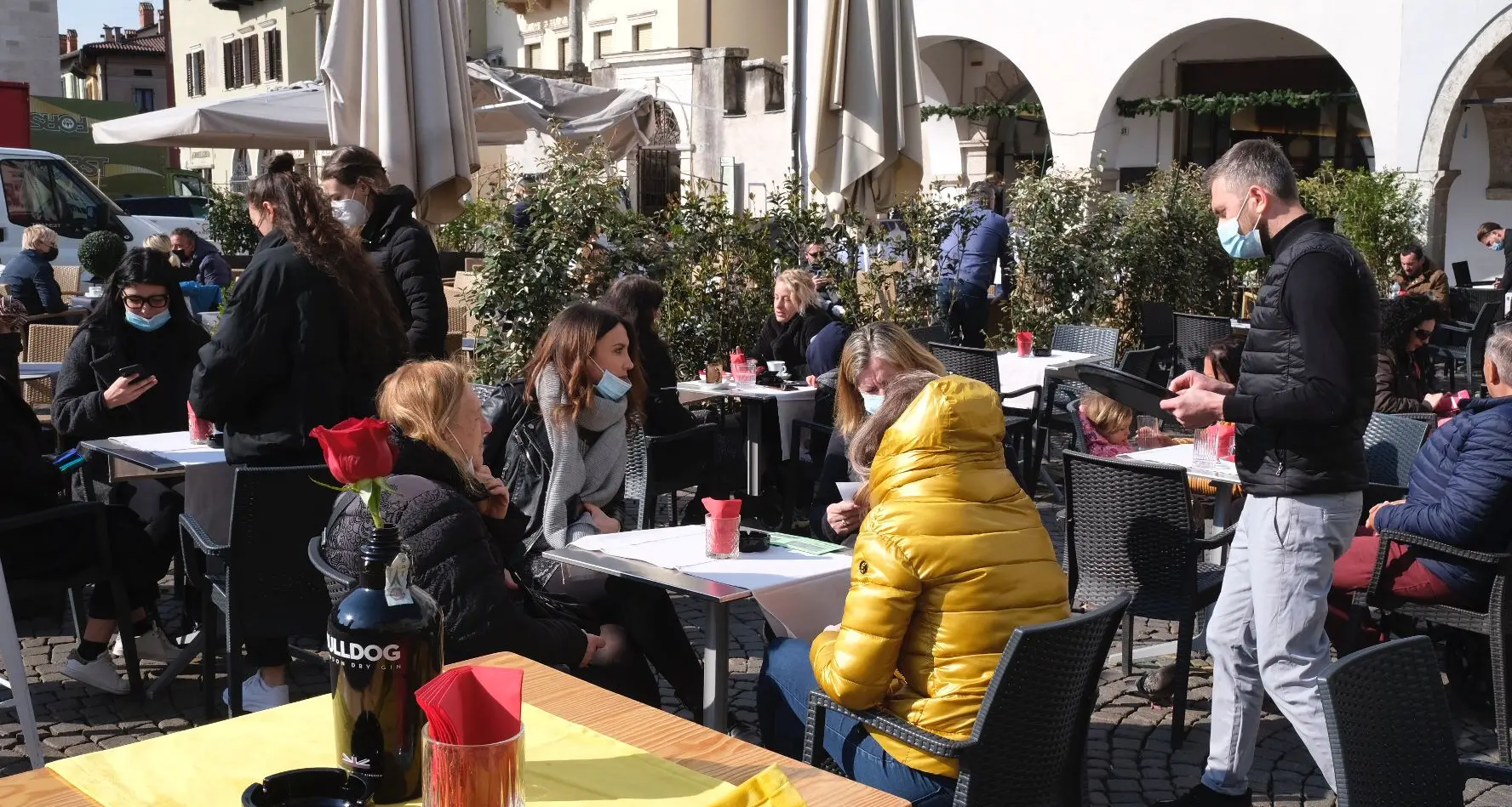 Bar e ristoranti riaperti in Trentino, è subito un successo