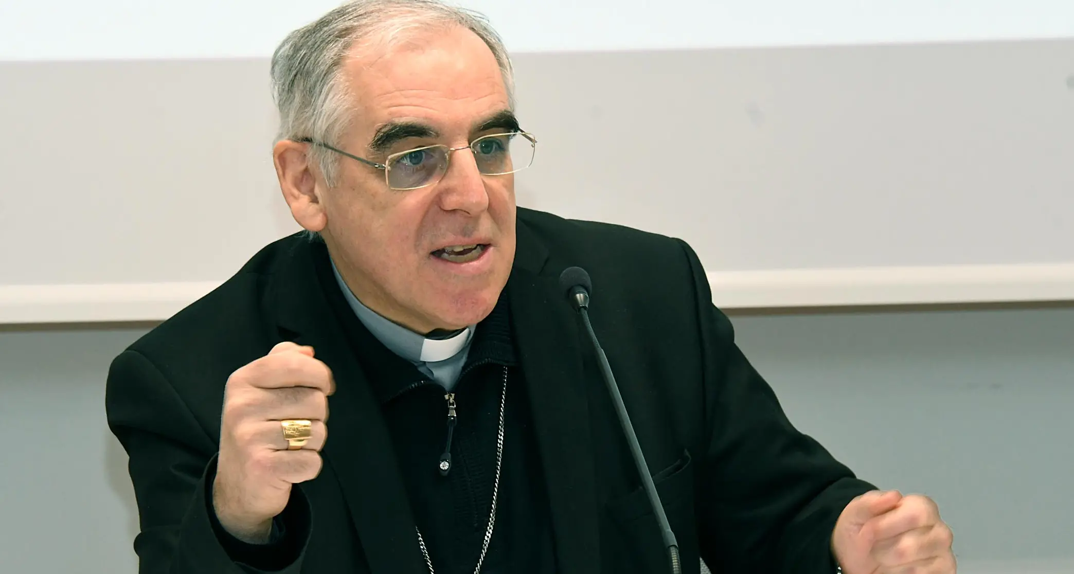 Le associazioni dei sanitari dall’arcivescovo: grave situazione per i lavoratori, e Tisi ne condivide il disagio