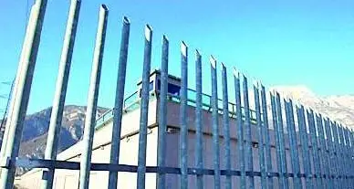 Carcere di Trento: agente di polizia penitenziaria preso a morsi