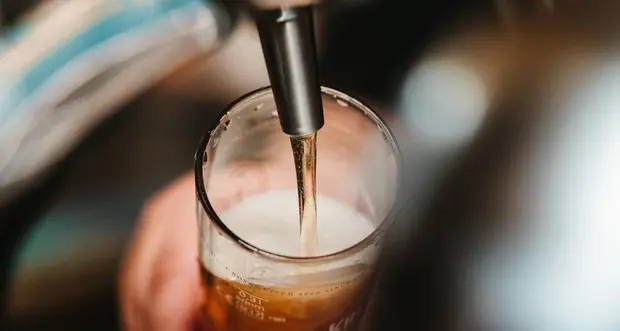 Ianeselli firma: obbligo di steward per il bar “Angolo dei 33” da domani al 30 luglio