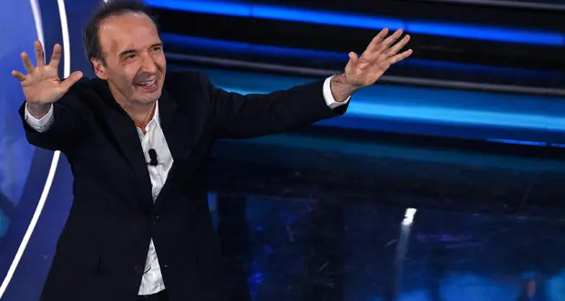 Sanremo 2023 al via: Benigni celebra la Costituzione, ovazione per il presidente Mattarella